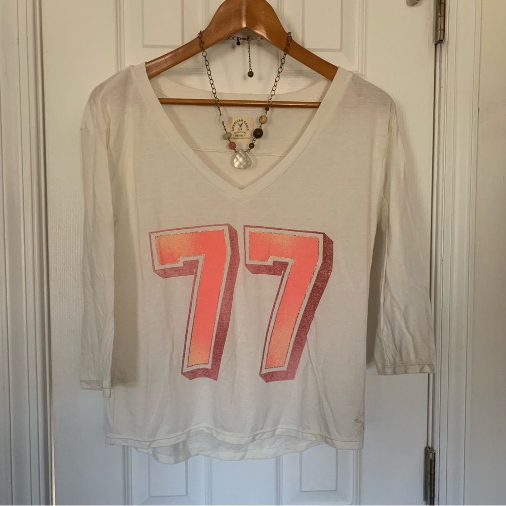 Y2K AEO White 77 Jersey V-Neck Vintage Tee - Picture 2 of 7